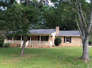 1409 Cherokee Trl, Lawrenceville, GA 30043