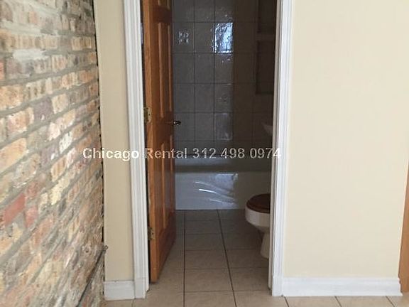 4th image of 815 W North Ave