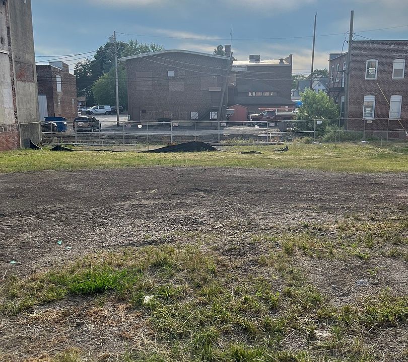 2nd image of 714 Illinois Ave