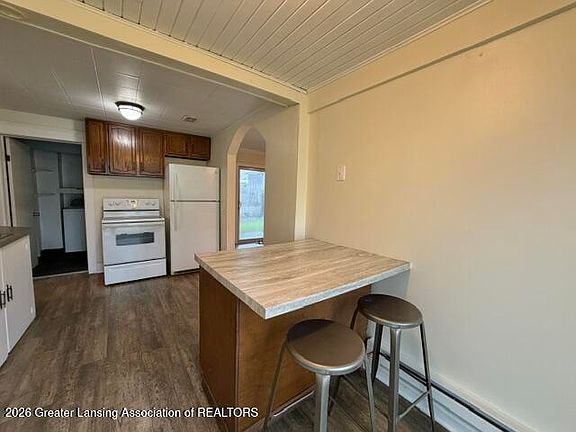 2nd image of 1027 Cooper Ave