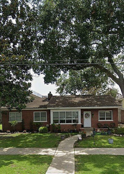 1st image of 813 2nd St