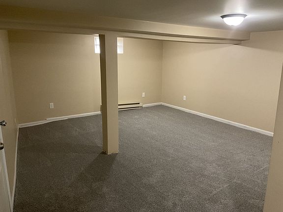 4th image of 239 Park St W APT 4