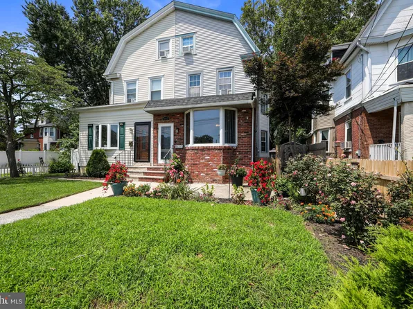 843 8th Ave, Prospect Park, PA 19076