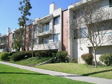 2nd image of 7211 Cozycroft Ave Unit 60