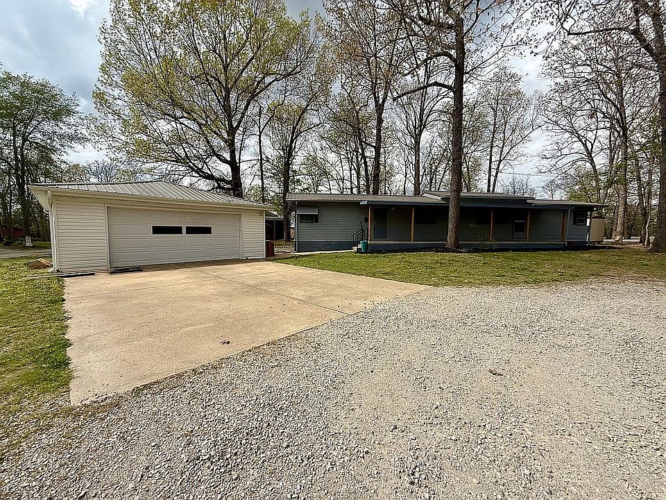 1st image of 952 Cranfield Rd