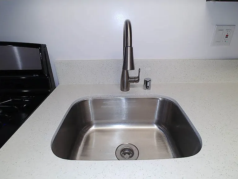 Edgemont Apts — Photo 53