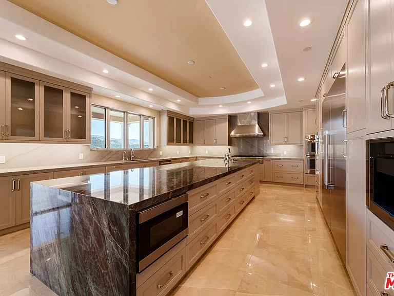 11631 Poema Pl — Photo 13