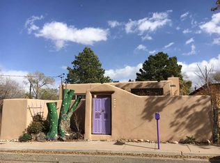 1607 Espinacitas St, Santa Fe, NM 87505