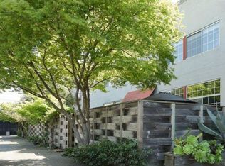 2828 Filbert St APT 3, Oakland, CA 94608