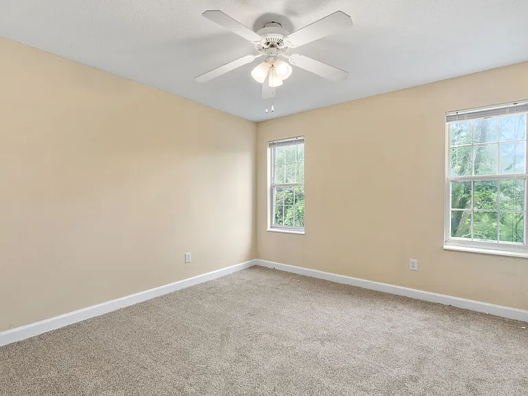 The Pawn - 1 Bed / 1 Bath - 631-661 Sq.Ft.