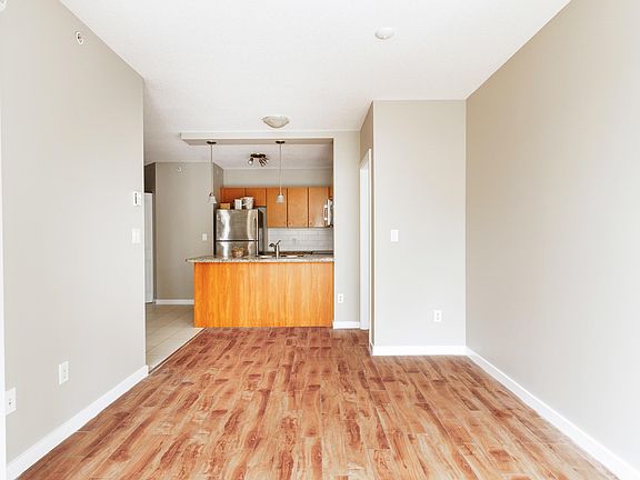 5th image of 511 Rochester Ave #404