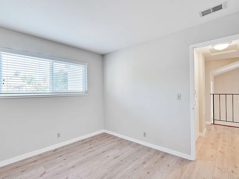 6651 Bunker Hill Ct — Photo 26