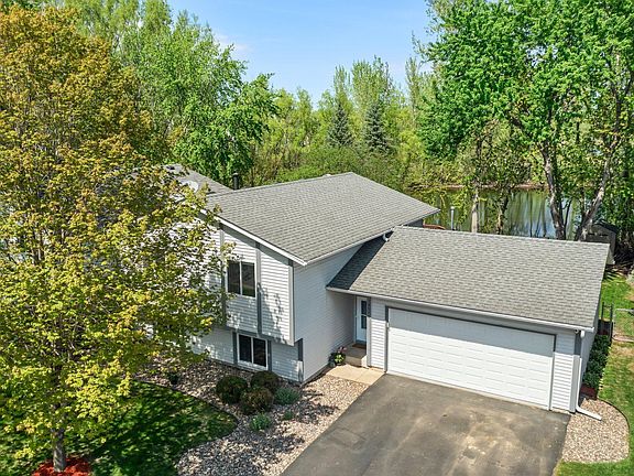 4th image of 18070 Echo Dr
