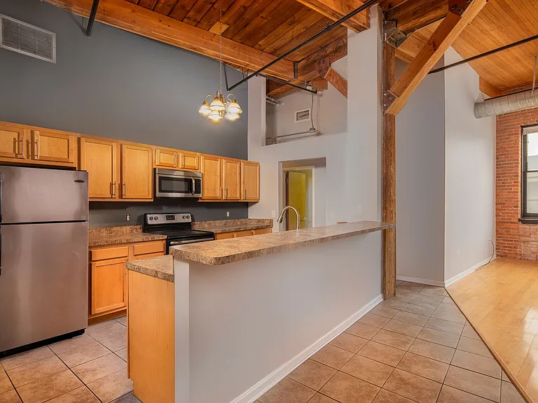 2820 Detroit Ave — Photo 13