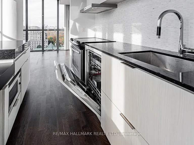 101 Charles St E #1706 — Photo 11