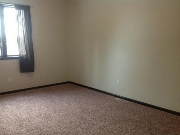 4th image of 31555 Northfield Blvd