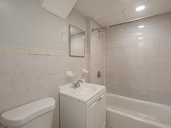 4th image of 805 Broadway #302