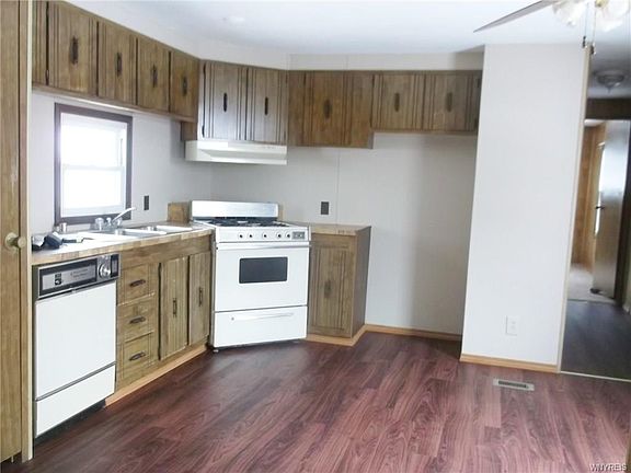 4th image of 1094 Brookwood Dr