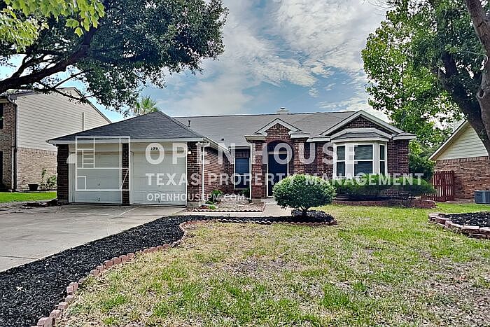 1st image of 2304 Amhearst Ln