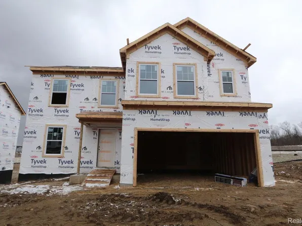 313 Quartz Way, White Lake, MI 48386