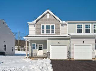 849 Champions Dr, Drums, PA 18222