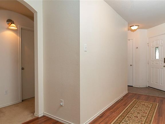 2nd image of 100 Paddington Way