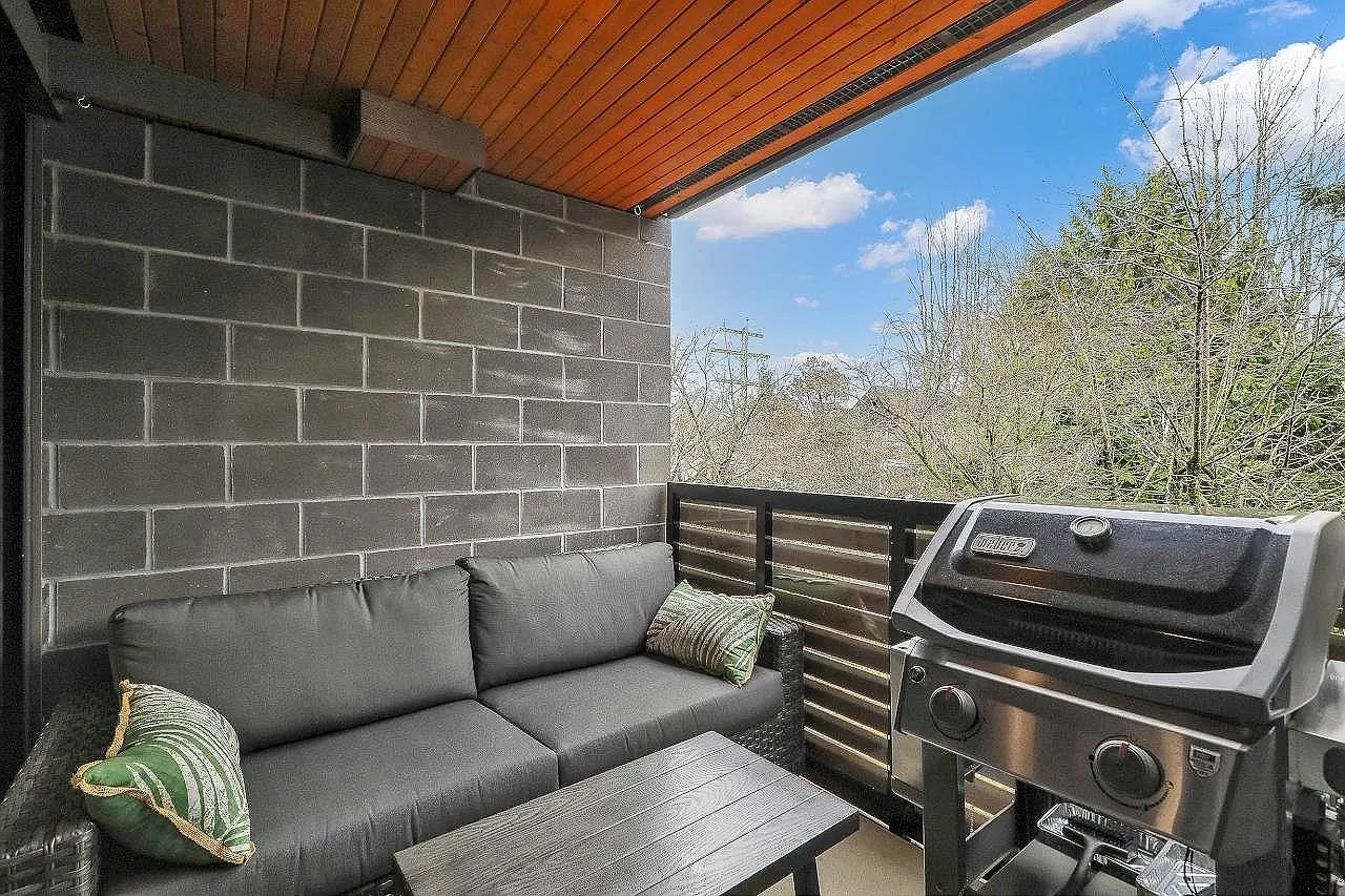 2525 Blenheim St #303 photo 1