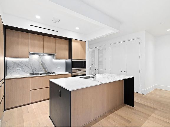 2nd image of 215 E 19th St APT 14H