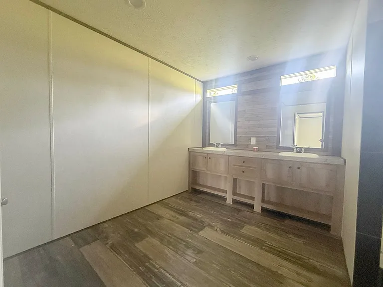 175 Oak Ln — Photo 28