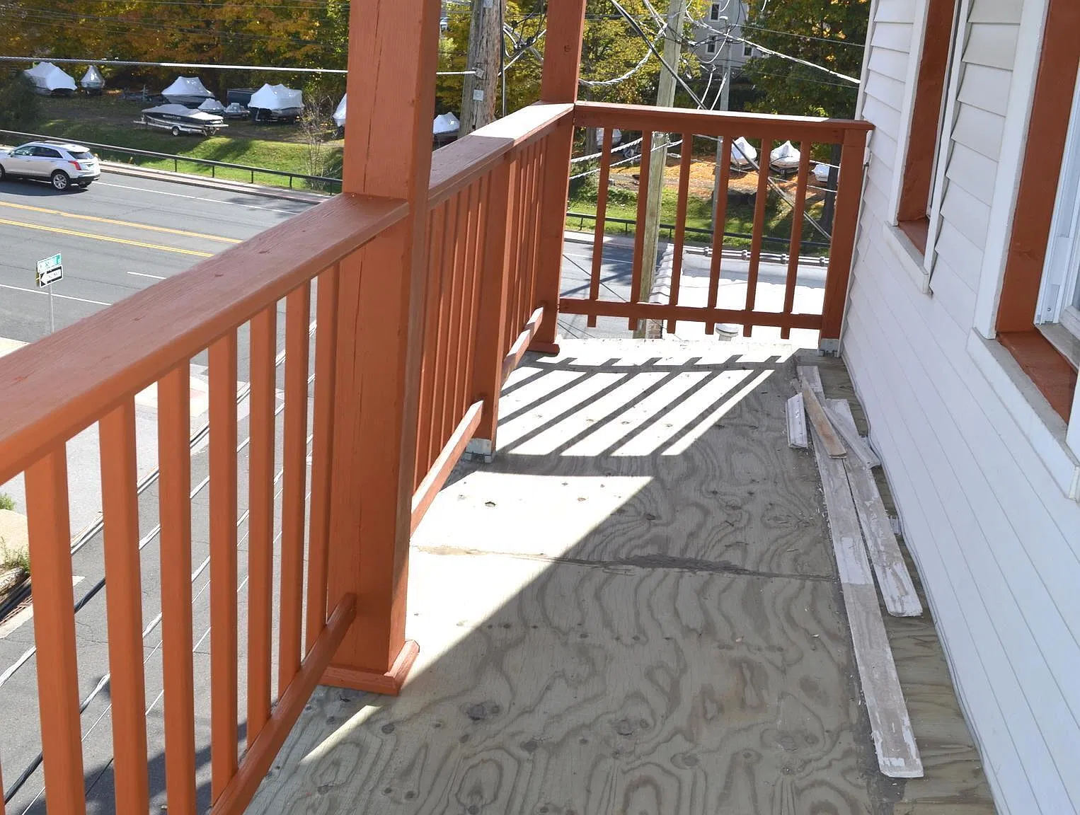 3 bed, 1.0 bath, 2300 sqft, $1,700 — Photo 3