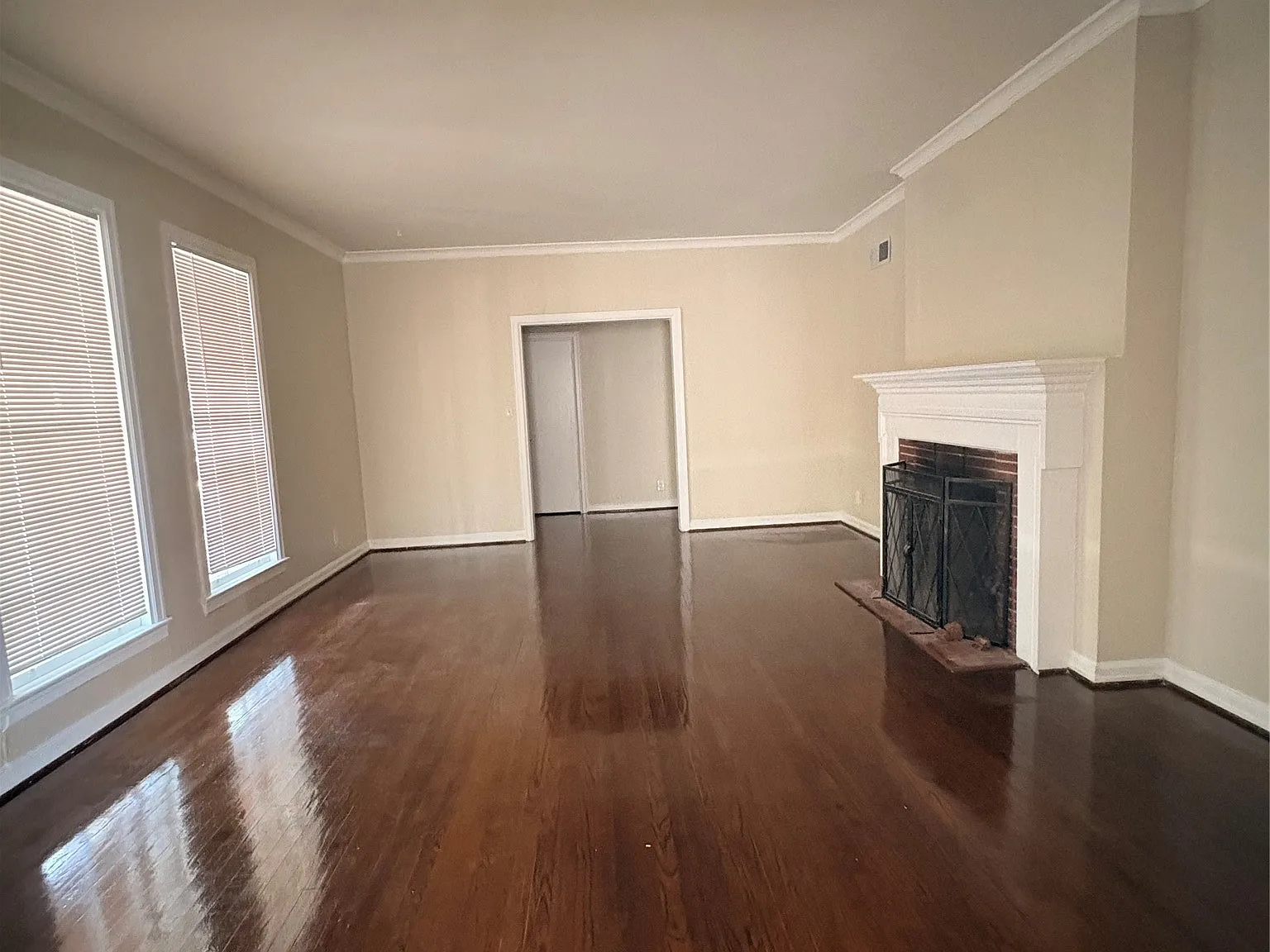 3 bed, 2.5 bath, 2121 sqft, $1,750 — Photo 3