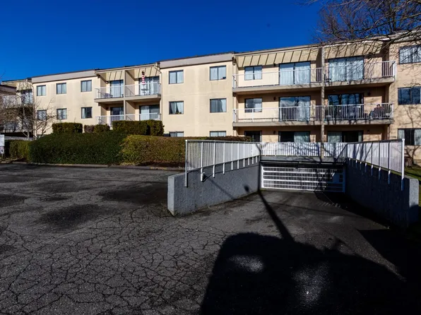 32815 George Ferguson Way #212, Abbotsford, BC V2S 7X2