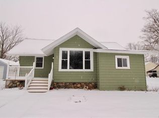 202 Chestnut St, Webberville, MI 48892