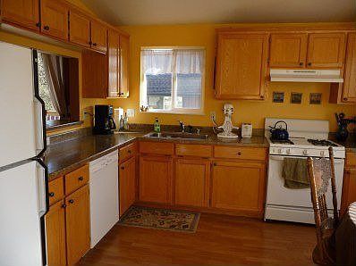 4th image of 4025 Hillside Ct