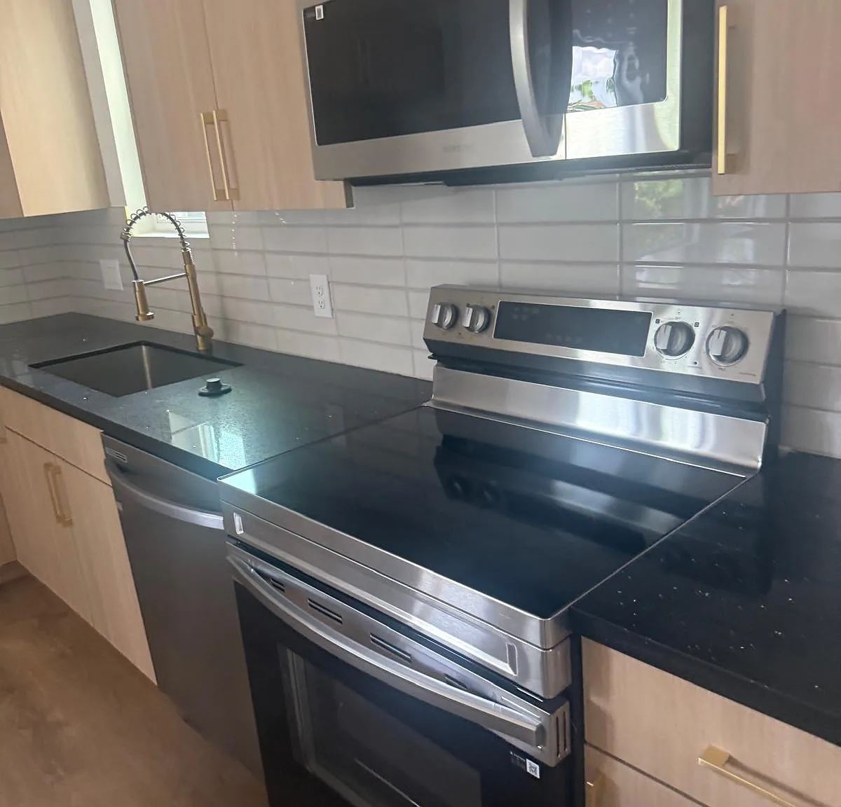 4 bed, $3,356 — Photo 4