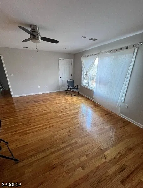 3 bed, 2.0 bath, $2,900 — Photo 2