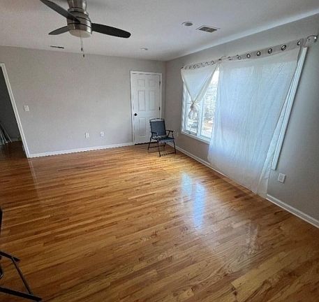 2nd image of 525 Jefferson Ave Floor 2