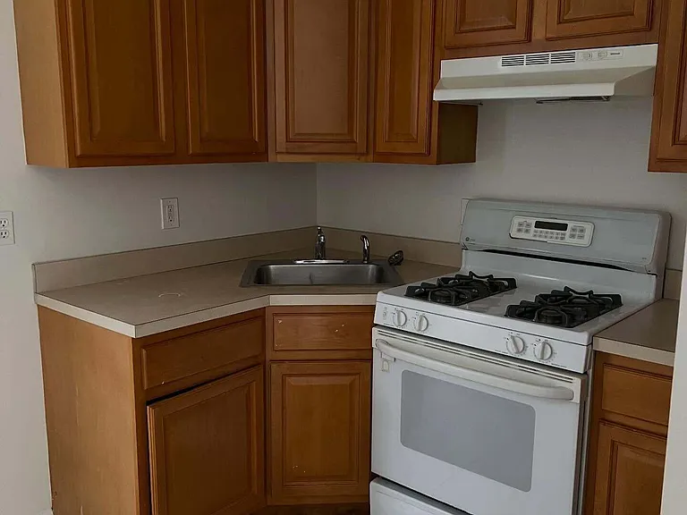 6264 Amboy Rd #2D — Photo 11