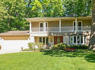 1537 S Circle Ln, Palatine, IL 60067