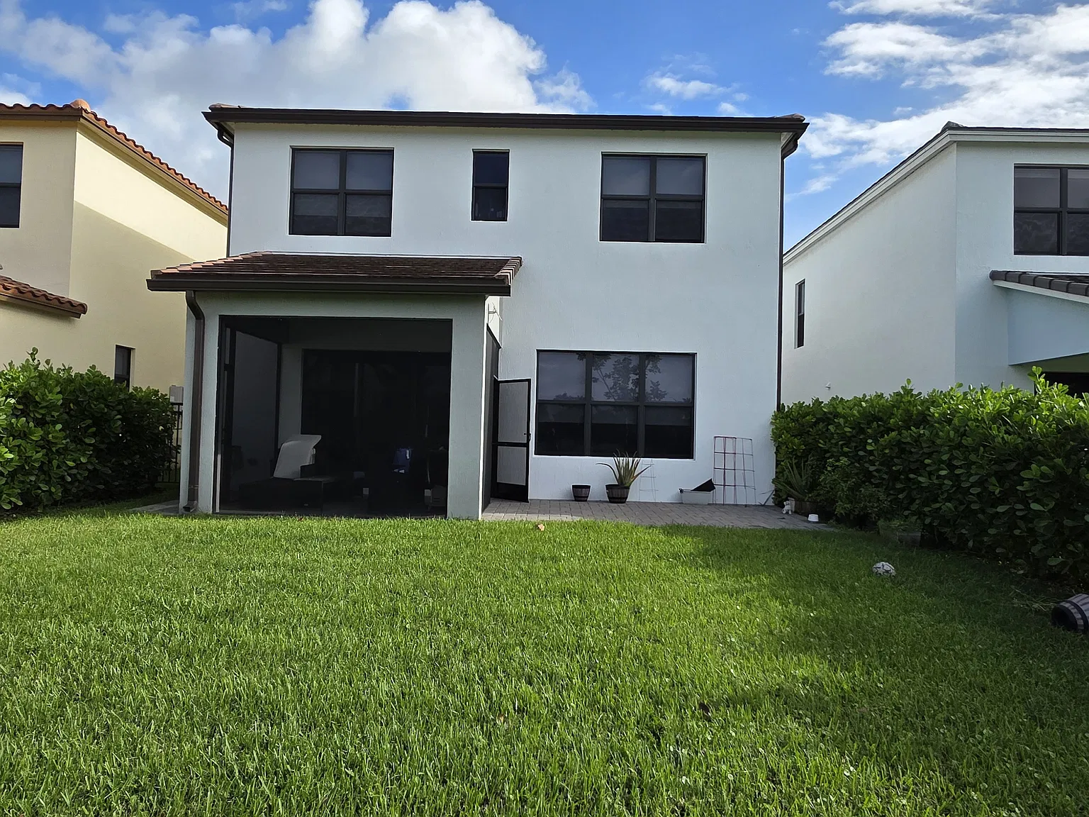 5 bed, 3.5 bath, 2512 sqft, $4,200 — Photo 4
