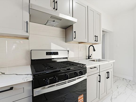 4th image of 117 Corbin Ave APT 405