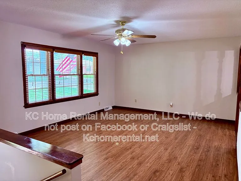 6012 Noland Rd — Photo 10