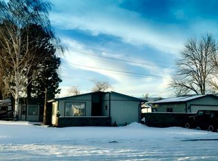 10810 S D St, Island City, OR 97850