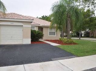 4097 Pine Ridge Ln, Weston, FL 33331