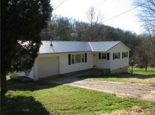 204 Lake Dr, Scott Depot, WV 25560