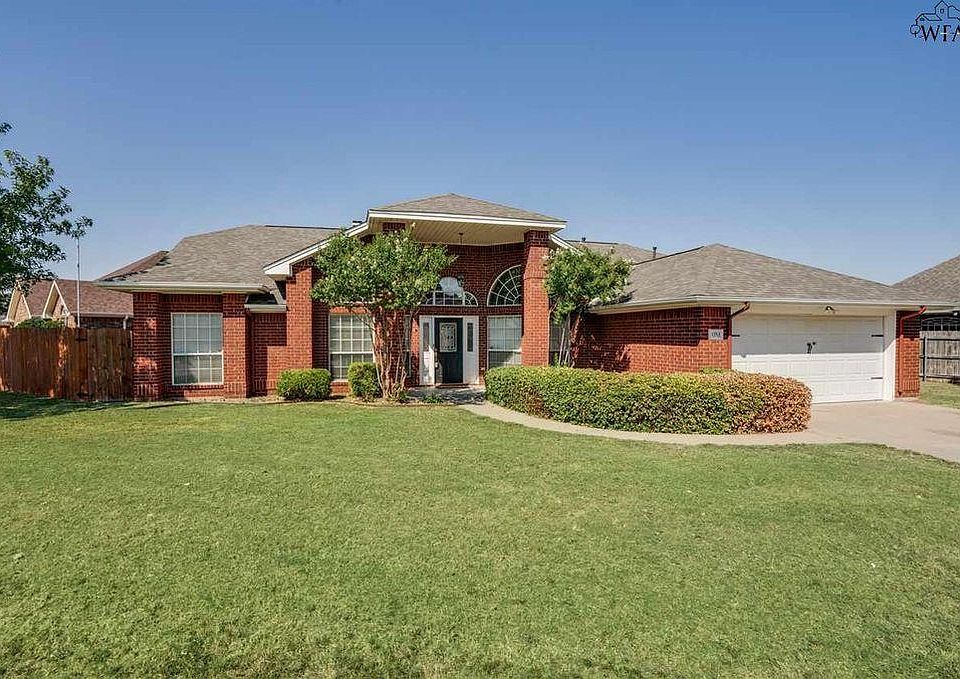 Beautiful Curbside Appeal