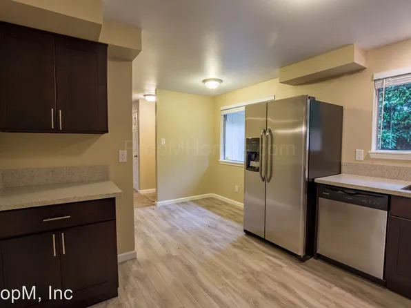 3139 SW Freeman St, Portland, OR 97219