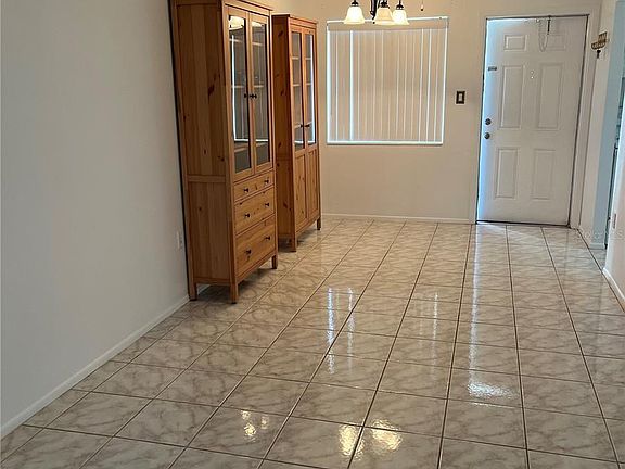 3rd image of 2205 Sunset Dr