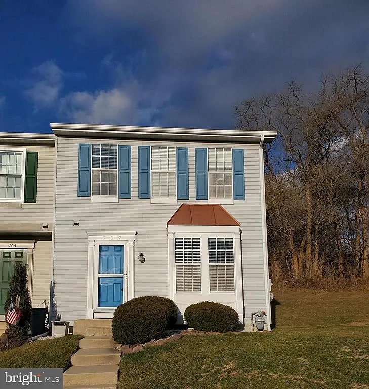 707 Ashland Ct photo 1