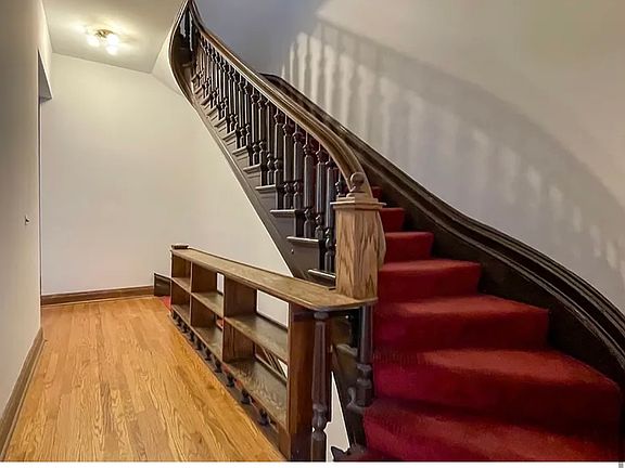 3rd image of 2064 N Damen Ave Unit 2